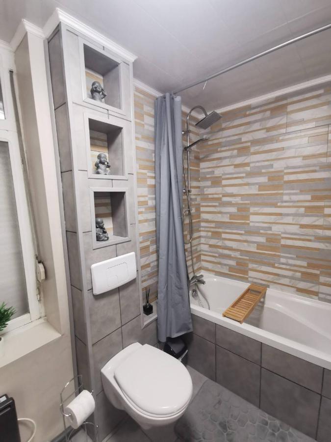 L'Aiscal Appart-Hotel 6 Personnes Calais Exteriér fotografie